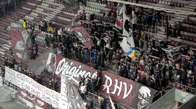 Bannerul afișat de copiii Rapidului la meciul cu Universitatea Craiova! Mesajul oltenilor