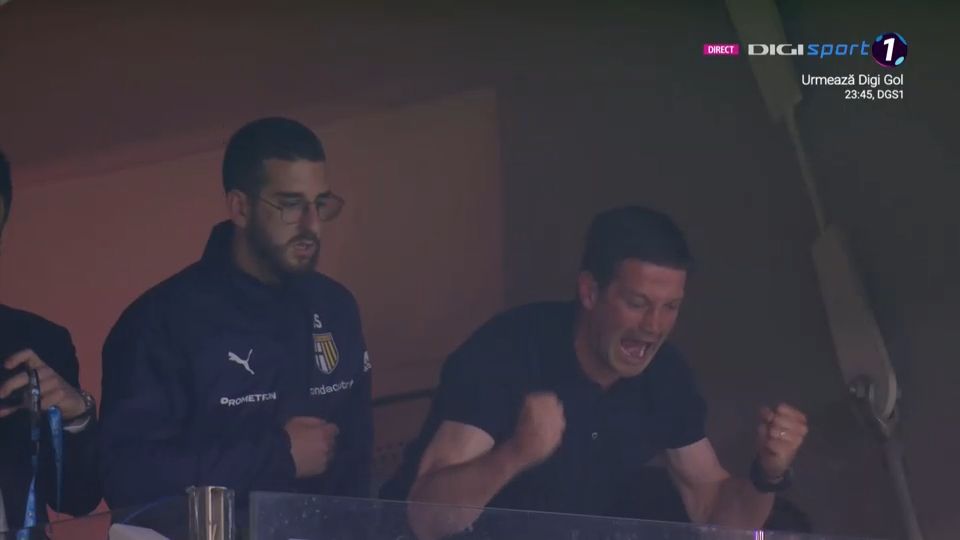 Ce descătușare! Cristi Chivu s-a dezlănțuit în tribune, după golul victoriei marcat de Parma