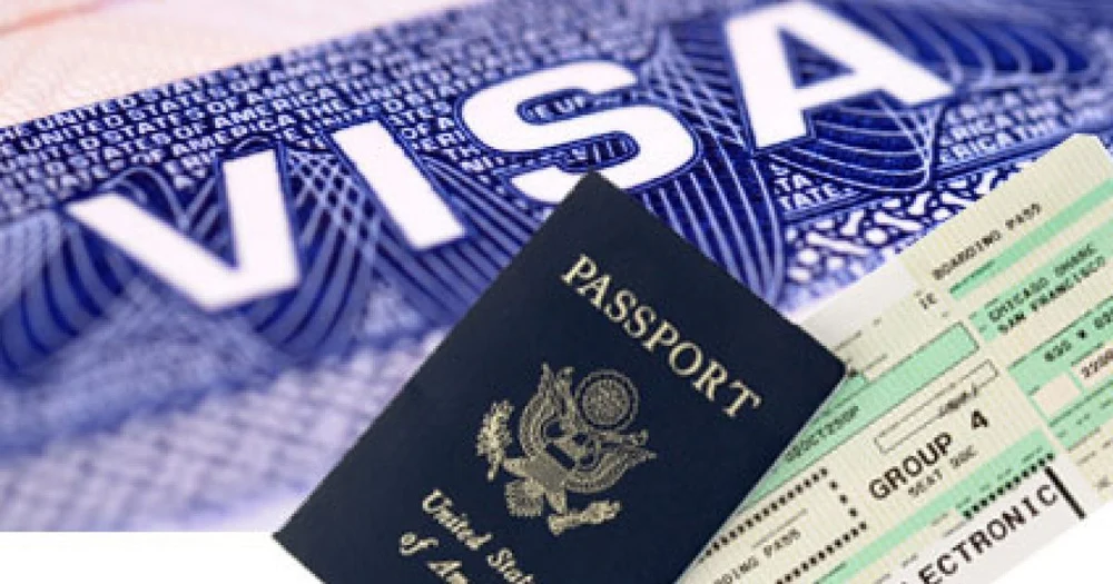 Administrația Trump revizuiește procedurile de verificare pentru acordarea vizelor pentru studenţi. Ambasadele SUA, inclusiv cea din România, suspendă programările pentru interviuri