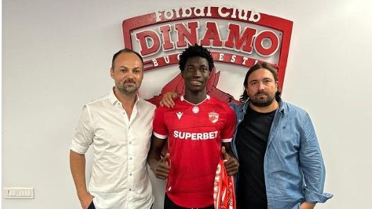 Cine este Godwin Udosen, nigerianul transferat de Dinamo prezent la reunire! Probleme clasice cu anul de naștere