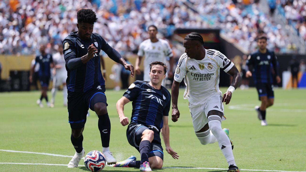 Real Madrid -0, ACUM, în direct pe VOYO și la PRO TV! Jucătorul madrilenilor a văzut cartonașul roșu