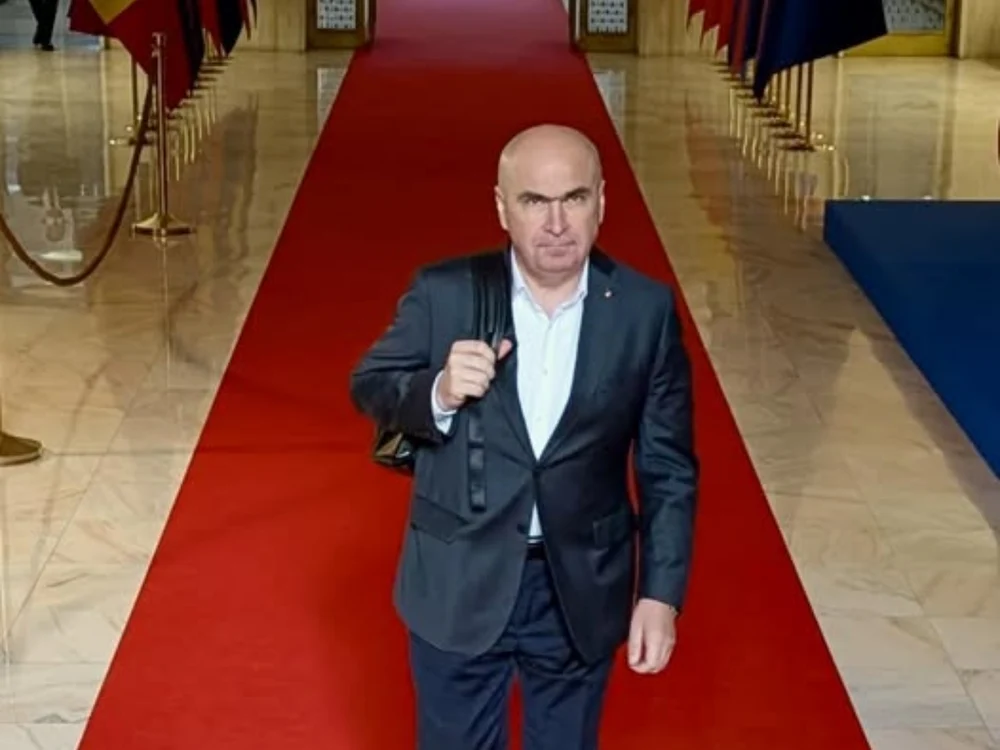 Postarea lui Bolojan care a strâns mii de comentarii și aprecieri „Fiți blând cu omul de rând, atât cât se va putea!”