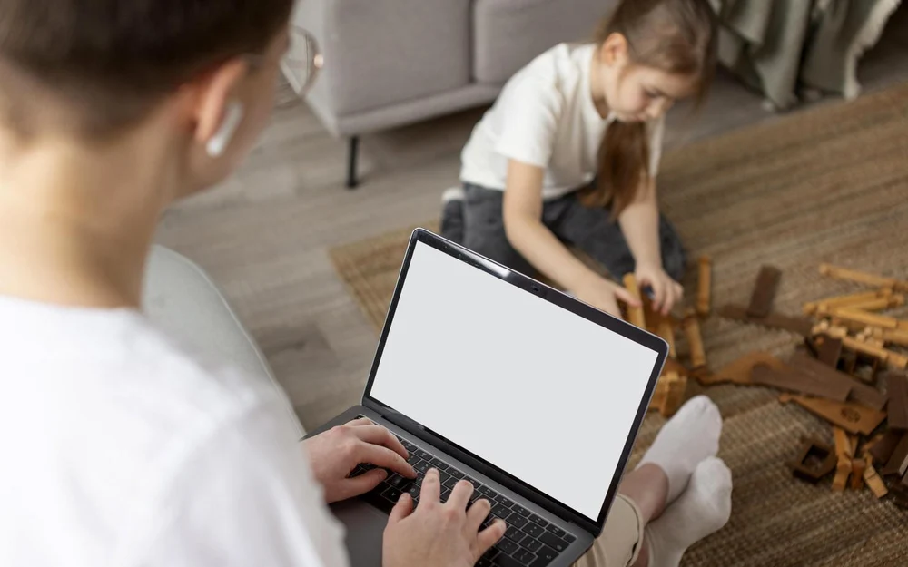 Țara care interzice accesul copiilor pe rețelele sociale. Peste un milion de conturi ale celor sub 16 ani vor fi șterse