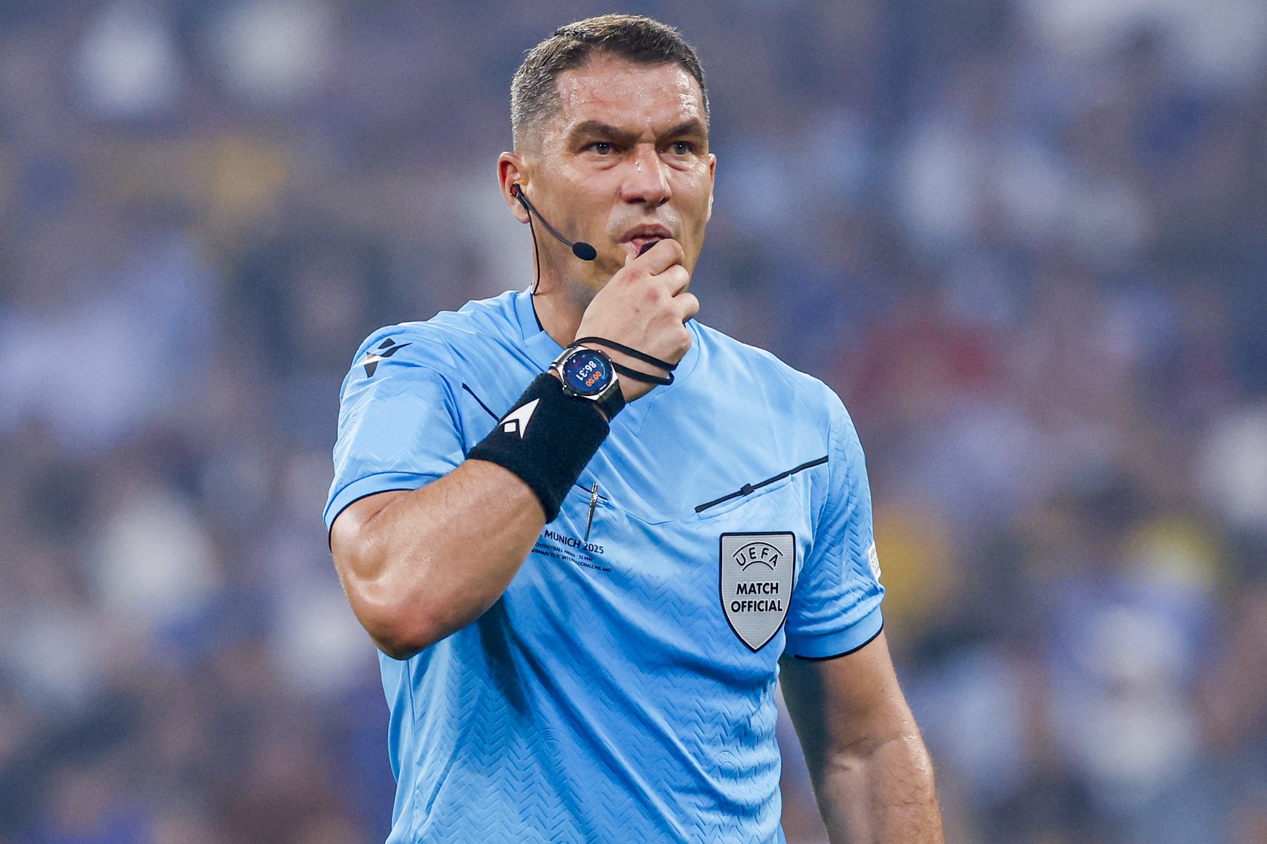 Nemaivăzut: Istvan Kovacs doar a călcat pe gazon la finala UEFA Champions League și a intrat definitiv în istoria fotbalului