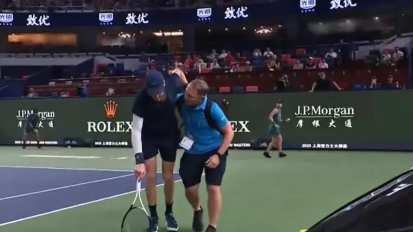 Jannik Sinner i-a îngrijorat pe toți, însă un apropiat a adus o veste uriașă: ce se știe despre starea tenismenului