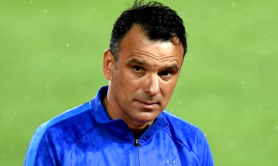 Revine! După doi ani, Toni Petrea semnează în România