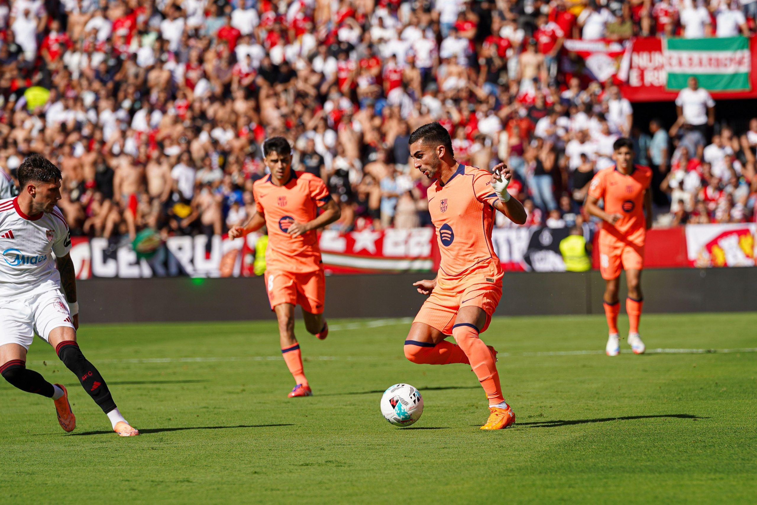 Sevilla -1. Catalanii au fost ”spulberați” și au suferit primul eșec din acest sezon de La Liga