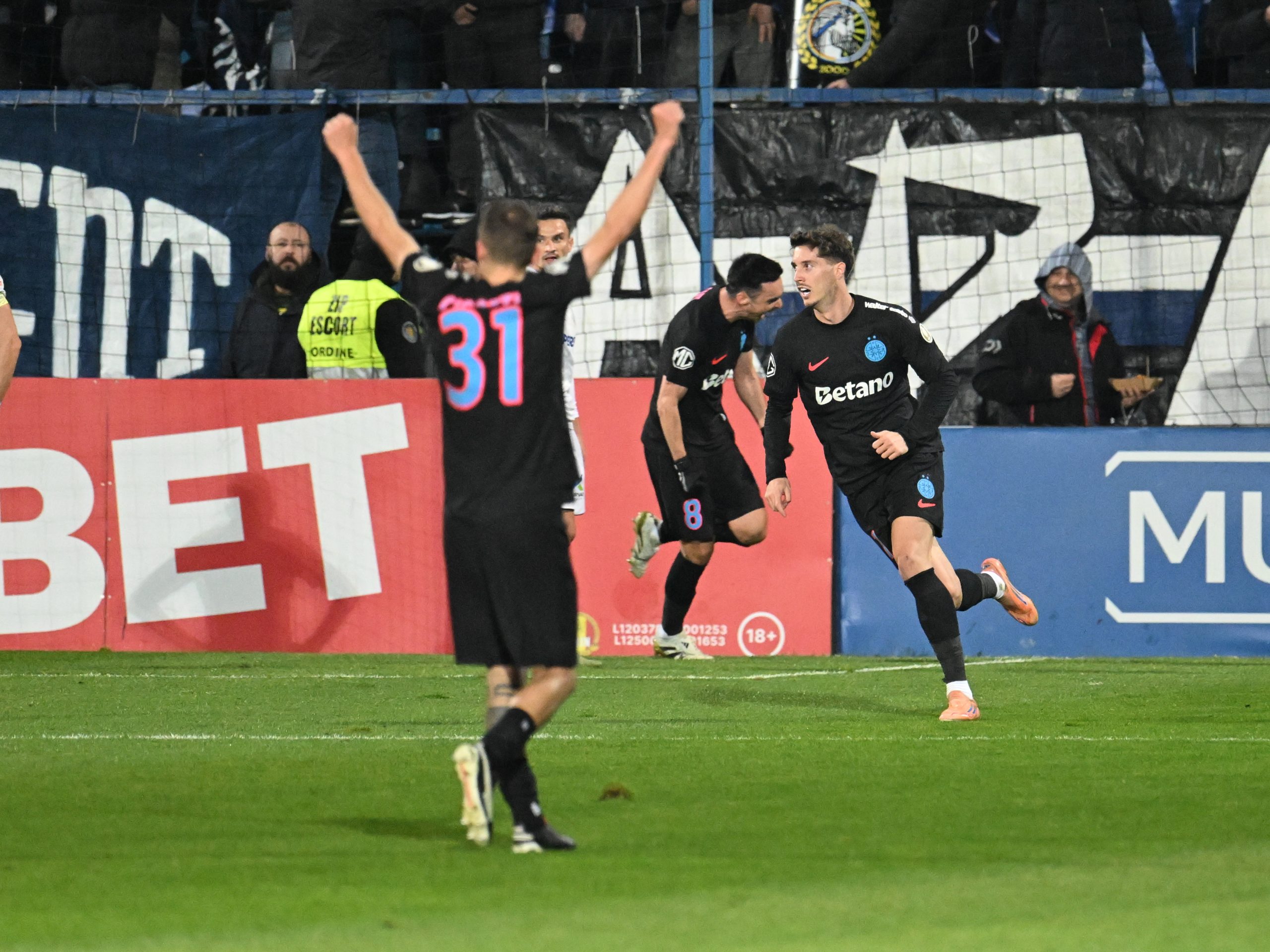 Farul -2. ”Roș-albaștrii” s-au apropiat la două puncte de play-off