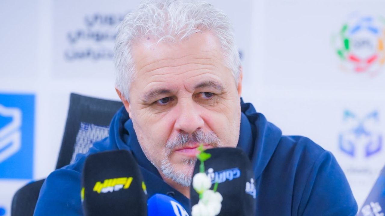 Șumudică, show: „Nu am retrogradat pe nimeni în 22 de ani! Cine nu se dedică, să-și facă bagajele”