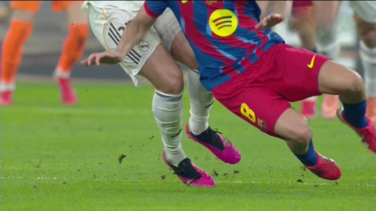 Verdictul specialistului la faza care a provocat un scandal între Xabi Alonso și Hansi Flick în Barcelona – Real Madrid