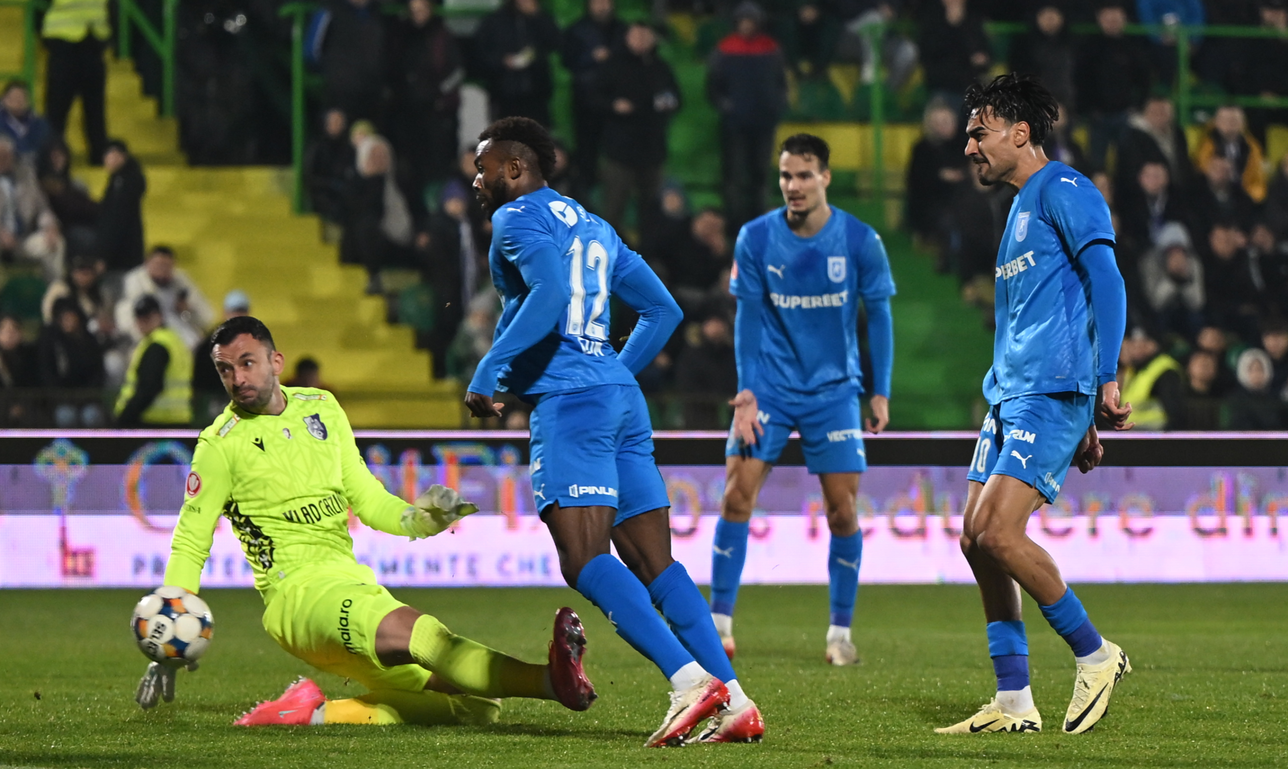 Nu s-a ferit! Cătălin Straton ”a înțepat-o” pe Universitatea Craiova