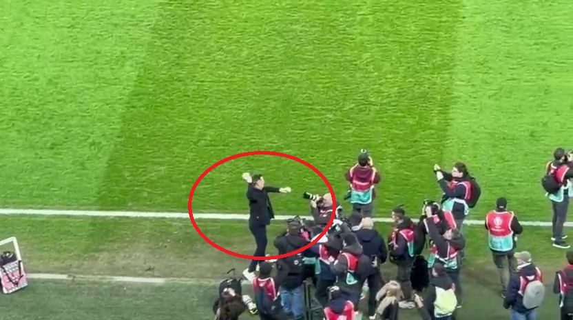 Gestul făcut de Mirel Rădoi spre galeria lui FCSB