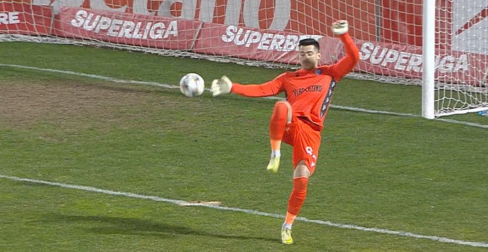 U Cluj e noul lider din Superliga. Meci decis de gafa sezonului, făcută de ultimul jucător convocat la națională