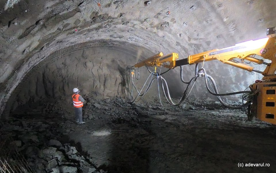 Tunelurile Autostrăzii Lugoj–Deva prind contur. Secțiunea Margina–Holdea a trecut de jumătatea drumului, anunță șeful CNAIR: „Stadiu fizic este de 56%”