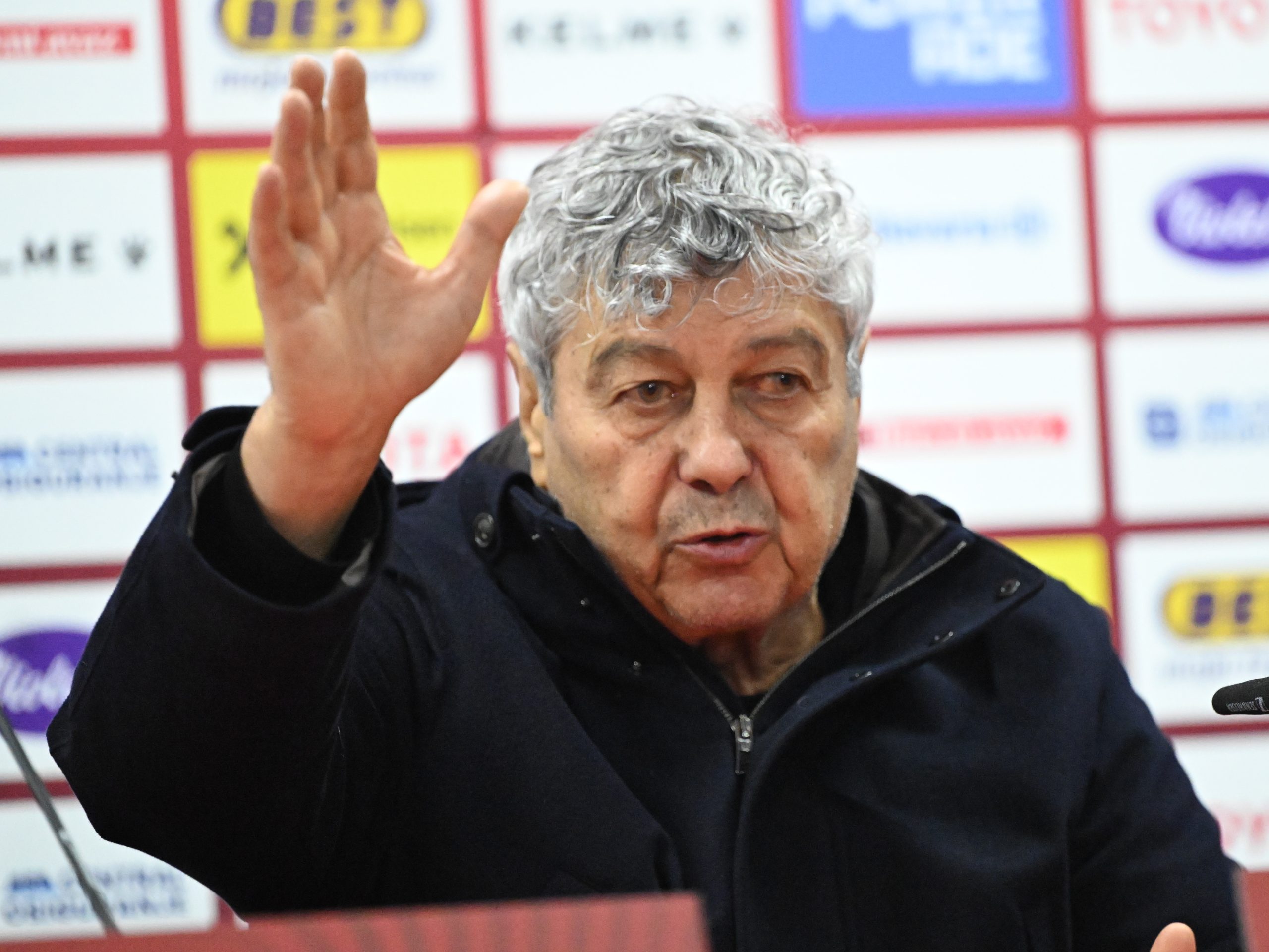 Mircea Lucescu și-a pus demisia pe masă, înainte de Turcia