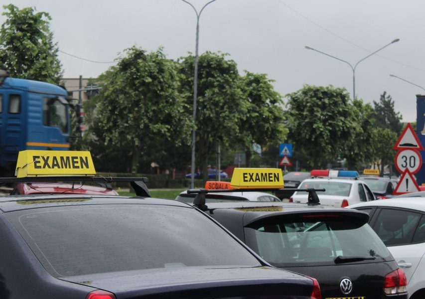 Permisul auto se va obține mai greu. Ar putea fi reintrodusă o probă pentru categoria B