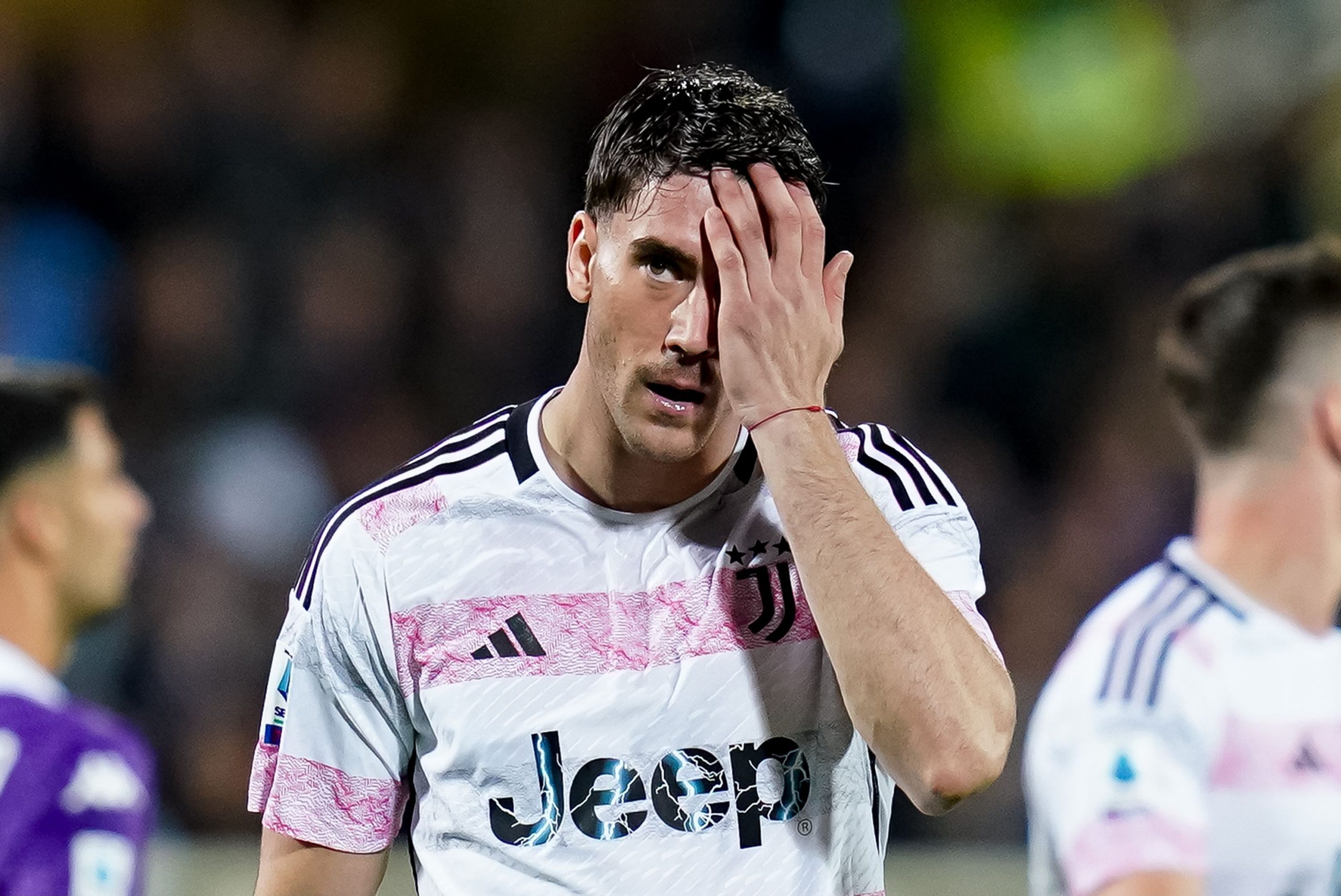 Surpriză mare: Dusan Vlahovic semnează!