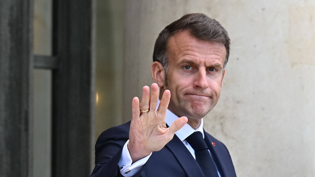 Emmanuel Macron știe cât se va termina PSG