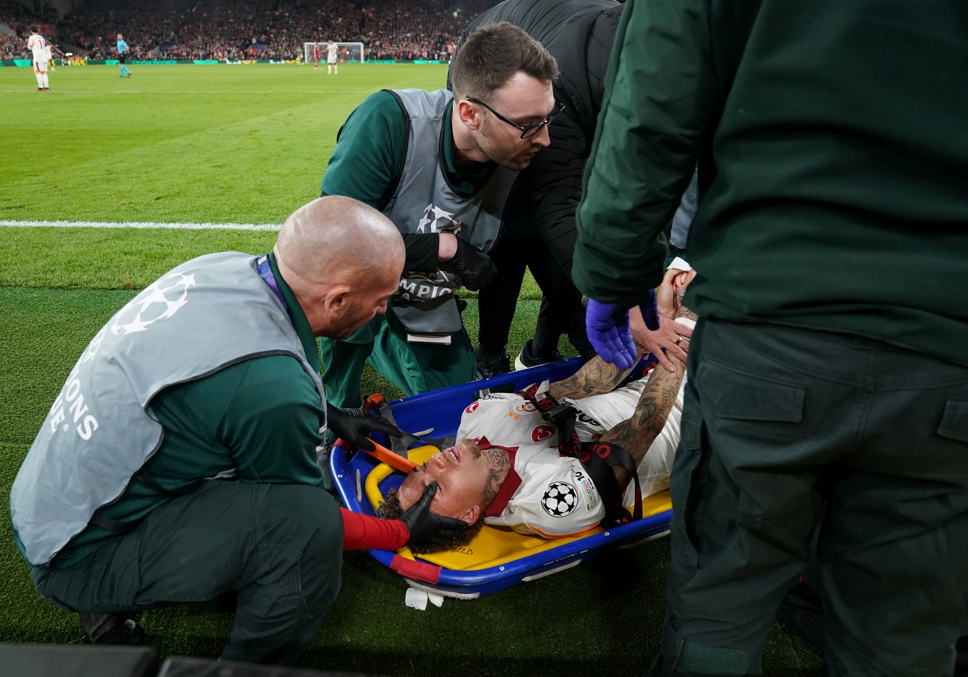 Decizie radicală luată de Galatasaray, după ce Noa Lang a fost aproape să-și piardă degetul la meciul cu Liverpool