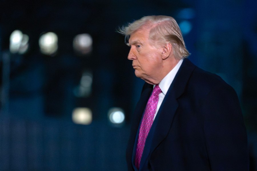 Plan secret la Washington: Trump se pregătește să lovească „decisiv” Iranul. Mișcări suspecte la Casa Albă înainte de posibilul atac