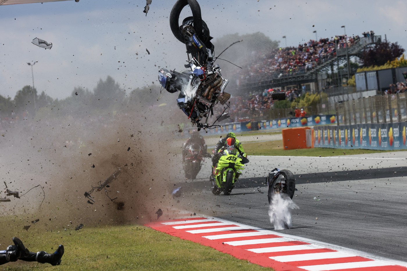 Verdictul medicilor, după accidentul grav al lui Alex Marquez, în care motocicleta sa s-a dezintegrat