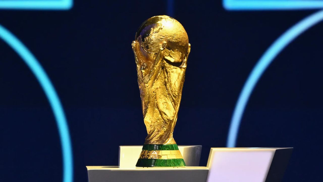 De la strălucirea Cupei Mondiale, la depou de autobuze. Ce s-a ales de un stadion istoric