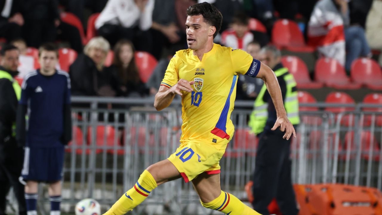 Ianis Hagi a dezvăluit ce i-a spus Gică Hagi înaintea amicalului cu Georgia: ”Cerințele sunt mai mari!”