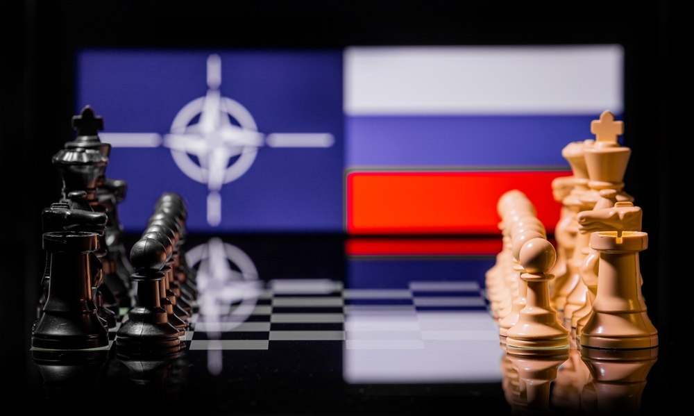 Rusia își extinde infrastructura militară la granița cu NATO și se pregătește pentru un posibil conflict, arată o investigație