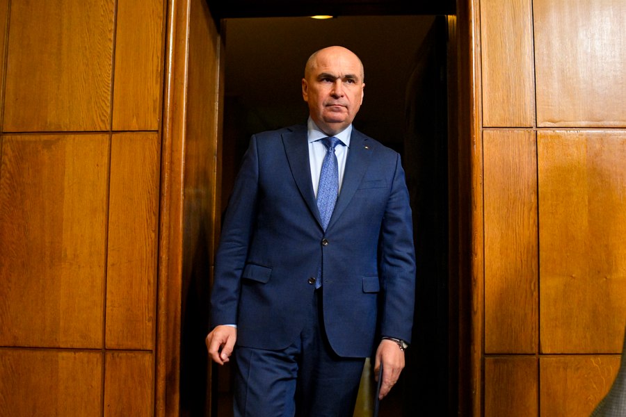 Bolojan: Investiții în autostrăzi, spitale și școli depind de adoptarea urgentă a șase legi. Sunt 4,5 miliarde de euro din PNRR în joc