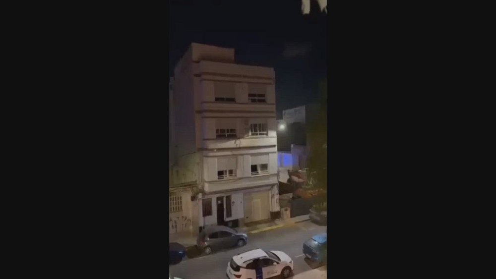 Un bloc de locuințe s-a prăbușit din senin în Valencia. Momentul, surprins dintr-un imobil vecin