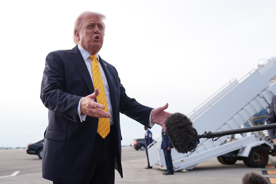Trump amenință cu o nouă escaladare a conflictului cu Iranul și riscă să repete vechile greșeli
