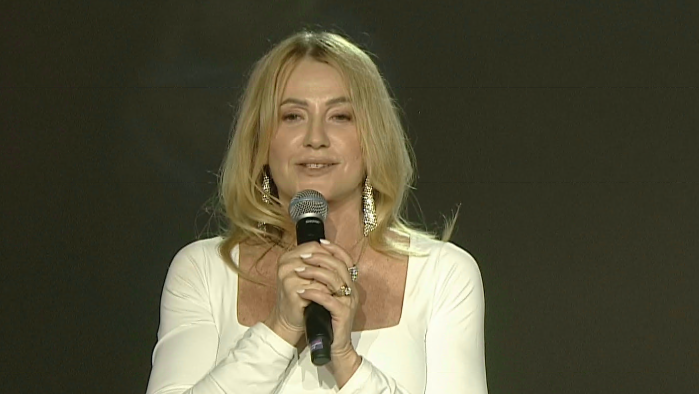 Nadia Comăneci, la gala pentru împlinirea a 50 de ani de la prima notă de 10 la Jocurile Olimpice: ”Nu-mi vine să cred”