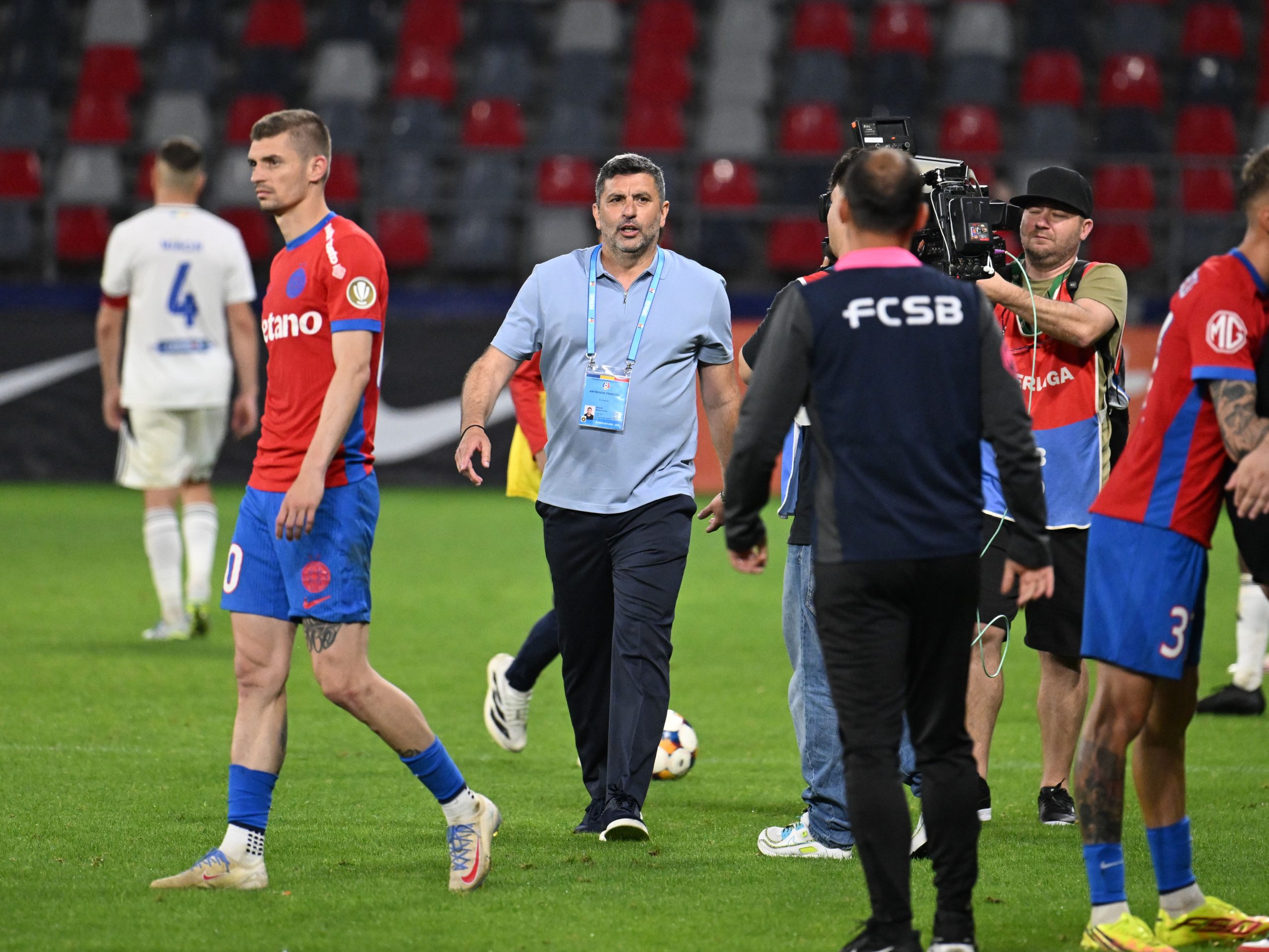 Imagini de la finalul meciului FCSB