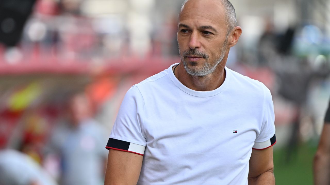 Bogdan Andone, nemulțumit de decizia arbitrului după ce a fost chemat la VAR: „Este în 99% din cazuri”