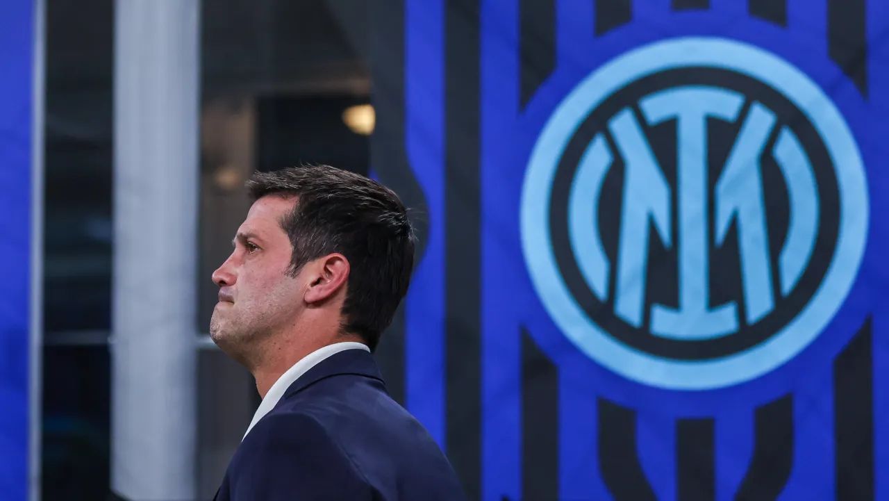 OUT! Cristi Chivu renunță la un fotbalist și-l trimite la o rivală din Serie A