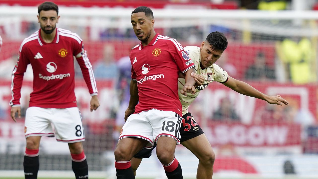 Manchester United -1, ACUM, LIVE pe VOYO. Fernandes restabilește egalitatea