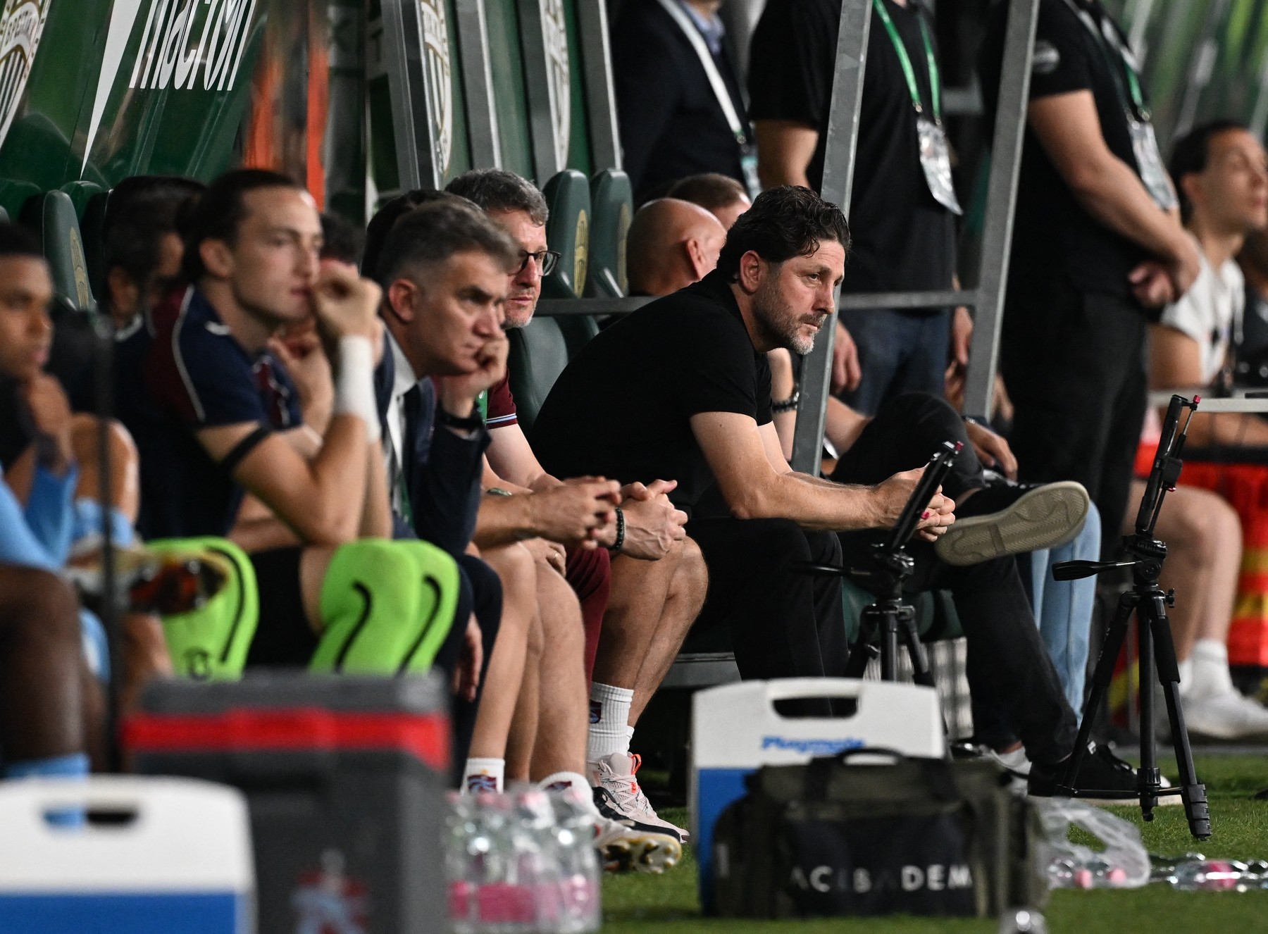 „Cutremur”: Denis Drăguș a rămas fără antrenor, după ce Trabzonspor a fost umilită și eliminată