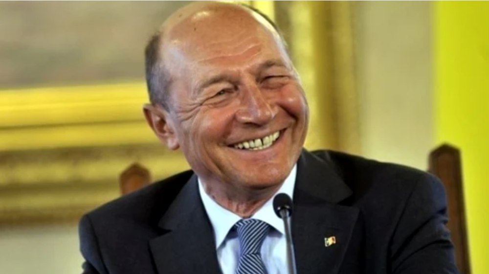 Băsescu continuă războiul cu Kelemen Hunor: „El l-a lins pe Orban. Acum, neavând ce linge, își caută stăpân aici”