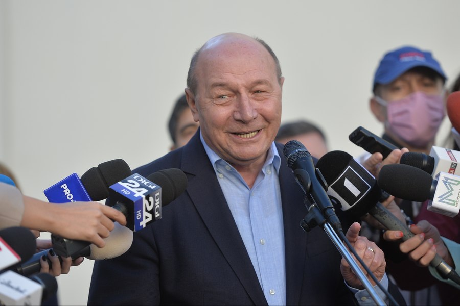 Traian Băsescu a comentat reținerea lui Călin Georgescu: „Măcar Kovesi era promptă. Parcă ar fi un spectacol ordonat”